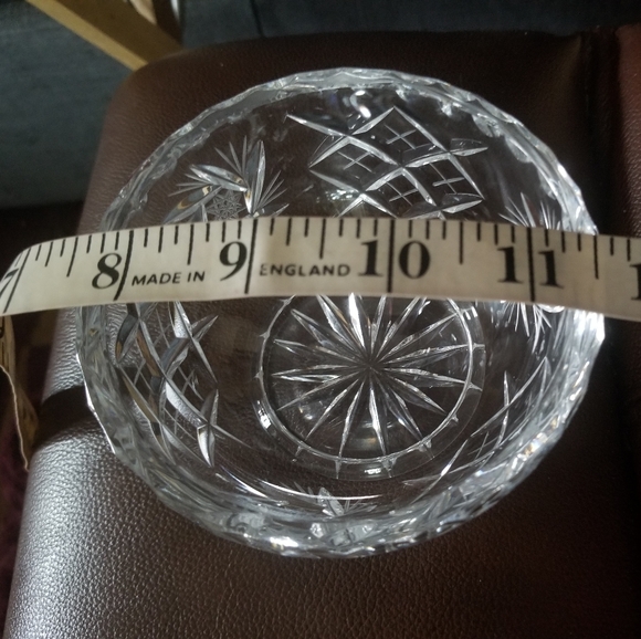 VINTAGE PINWHEEL FOOTED CRYSTAL CANDY DISH - Picture 2 of 3